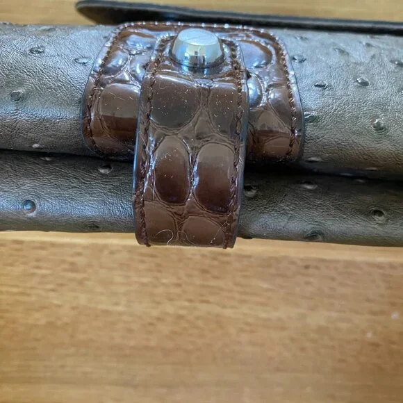 Guess Hand Bag - Picture 6 of 11